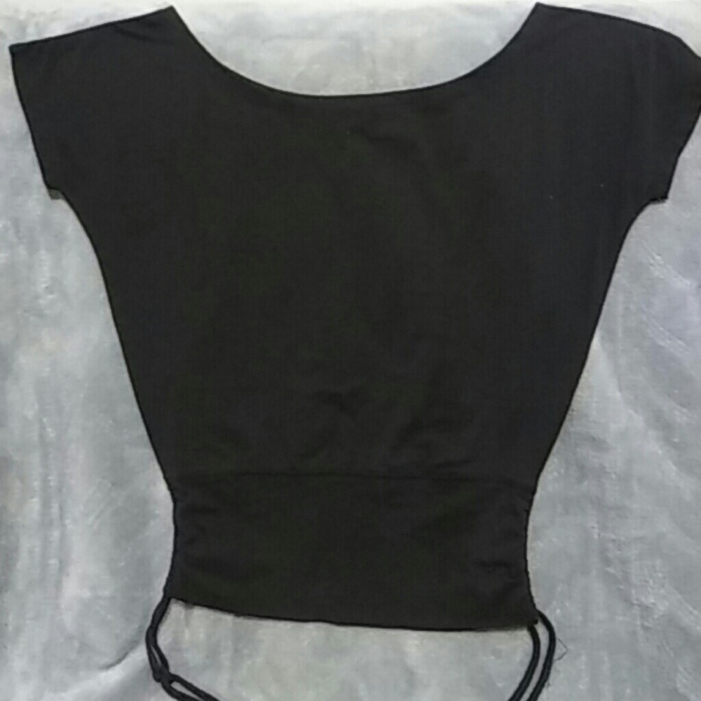Derek heart black tee ties on bottom sides sz Md